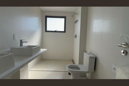 Apartamento à venda com 156m², 3 quartos e 3 vagas Apartamento à venda com 156m², 3 quartos e 3 vagasBanheiro da Suíte 3