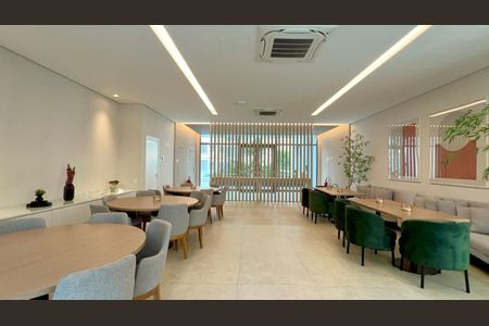 Apartamento à venda com 156m², 3 quartos e 3 vagas Apartamento à venda com 156m², 3 quartos e 3 vagasSalão de Festas