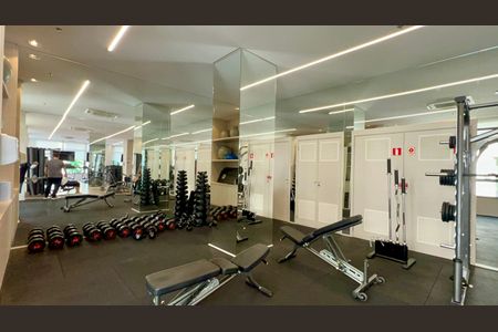 Apartamento à venda com 156m², 3 quartos e 3 vagas Apartamento à venda com 156m², 3 quartos e 3 vagasAcademia