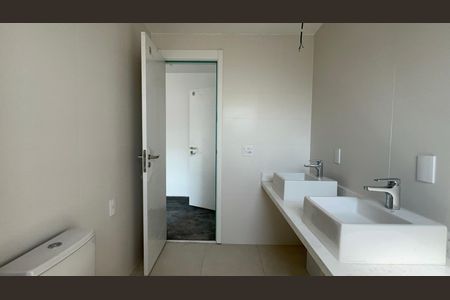 Apartamento à venda com 156m², 3 quartos e 3 vagas Apartamento à venda com 156m², 3 quartos e 3 vagasBanheiro da Suíte 3