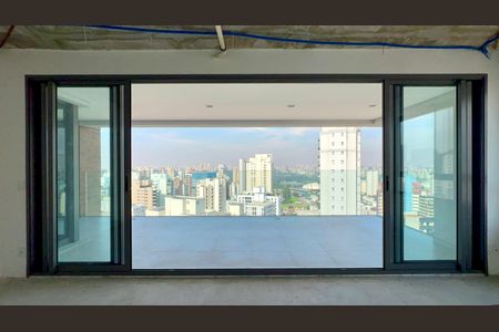 Apartamento à venda com 156m², 3 quartos e 3 vagas Apartamento à venda com 156m², 3 quartos e 3 vagasVaranda