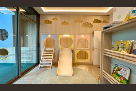 Apartamento à venda com 156m², 3 quartos e 3 vagas Apartamento à venda com 156m², 3 quartos e 3 vagasBrinquedoteca