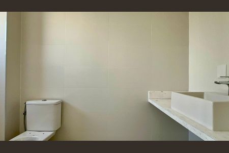 Apartamento à venda com 156m², 3 quartos e 3 vagas Apartamento à venda com 156m², 3 quartos e 3 vagasBanheiro da Suíte 2