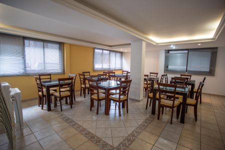 Apartamento para alugar com 260m², 4 quartos e 2 vagas Apartamento para alugar com 260m², 4 quartos e 2 vagasÁrea comum - Salão de festas