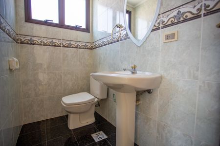 Apartamento para alugar com 260m², 4 quartos e 2 vagas Apartamento para alugar com 260m², 4 quartos e 2 vagasBanheiro