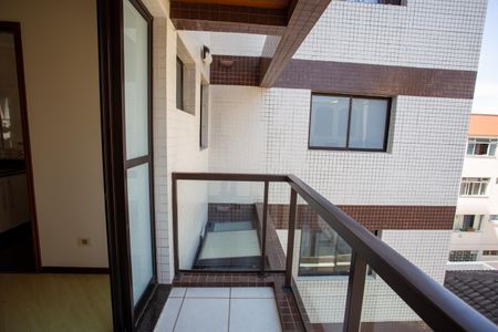 Apartamento para alugar com 260m², 4 quartos e 2 vagas Apartamento para alugar com 260m², 4 quartos e 2 vagasSacada Quarto 4