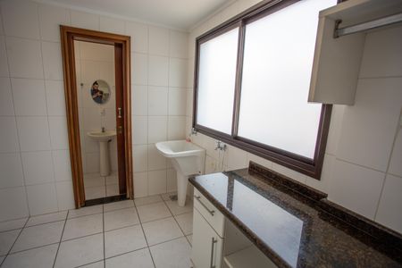 Apartamento para alugar com 260m², 4 quartos e 2 vagas Apartamento para alugar com 260m², 4 quartos e 2 vagasLavanderia