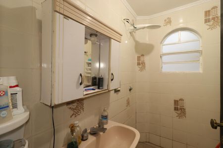 Casa à venda com 250m², 3 quartos e 2 vagasBanheiro Social