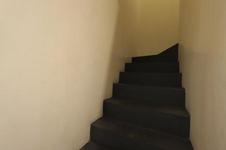 Casa à venda com 250m², 3 quartos e 2 vagasEscada