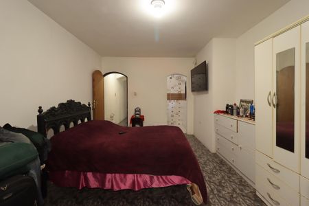 Casa à venda com 250m², 3 quartos e 2 vagasSuíte