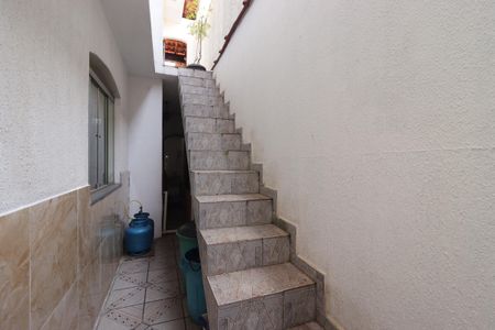 Casa à venda com 250m², 3 quartos e 2 vagasEscada Para Área Gourmet