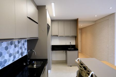 Apartamento para alugar com 72m², 2 quartos e 2 vagas Apartamento para alugar com 72m², 2 quartos e 2 vagasCozinha e Área de Serviço