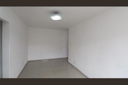 Apartamento para alugar com 75m², 2 quartos e 1 vagaSala 