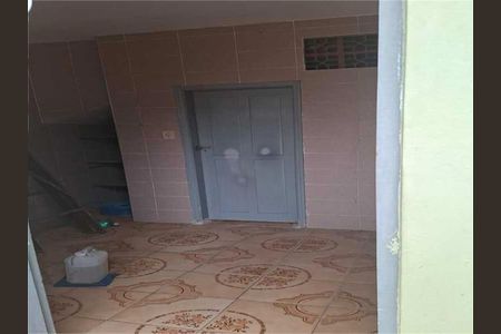Casa à venda com 3 quartos, 246m² em Utinga, Santo André