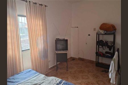 Casa à venda com 3 quartos, 246m² em Utinga, Santo André
