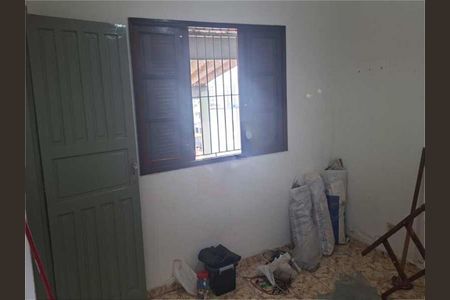 Casa à venda com 3 quartos, 246m² em Utinga, Santo André