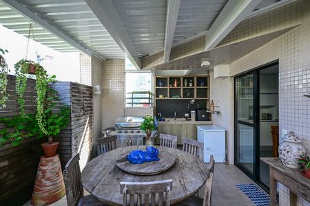 Apartamento para alugar com 232m², 4 quartos e 4 vagasCobertura