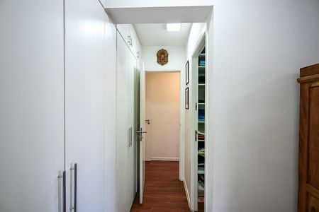Apartamento para alugar com 232m², 4 quartos e 4 vagasArmário da Suíte 1