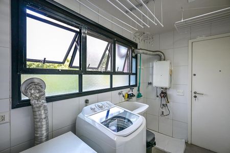Apartamento para alugar com 232m², 4 quartos e 4 vagasÁrea de Serviço