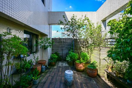 Apartamento para alugar com 232m², 4 quartos e 4 vagasCobertura