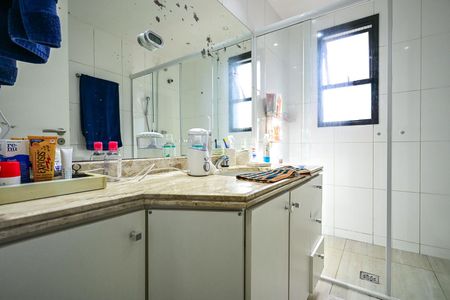 Apartamento para alugar com 232m², 4 quartos e 4 vagasBanheiro Suíte 1