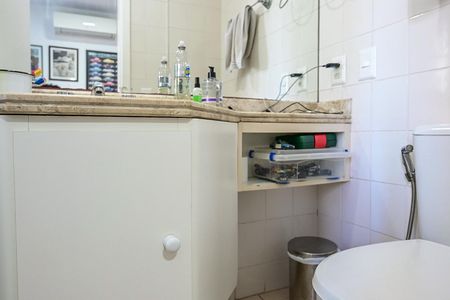 Apartamento para alugar com 232m², 4 quartos e 4 vagasBanheiro Suíte 2