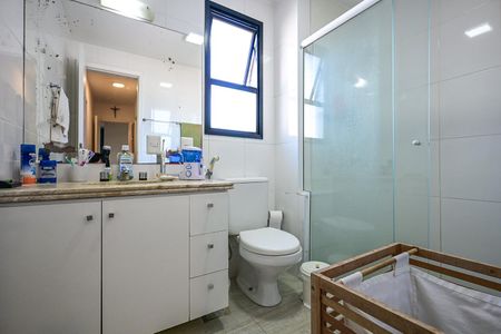 Apartamento para alugar com 232m², 4 quartos e 4 vagasBanheiro