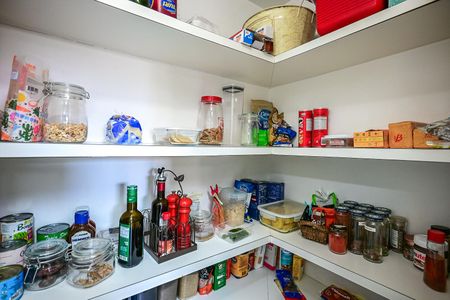 Apartamento para alugar com 232m², 4 quartos e 4 vagasDespensa
