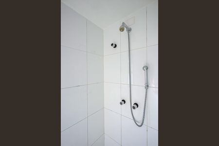 Apartamento para alugar com 232m², 4 quartos e 4 vagasChuveiro do Banheiro da Suíte 1