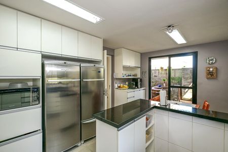 Apartamento para alugar com 232m², 4 quartos e 4 vagasCozinha
