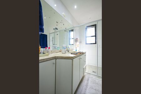 Apartamento para alugar com 232m², 4 quartos e 4 vagasBanheiro Suíte 1