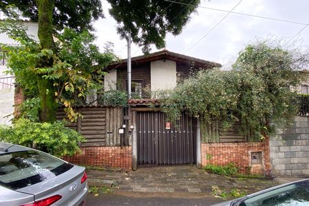 Casa à venda com 310m², 3 quartos e 2 vagasFachada