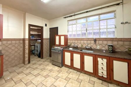 Casa à venda com 310m², 3 quartos e 2 vagasCozinha