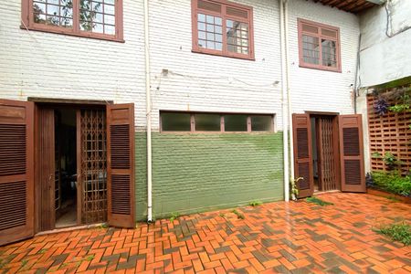 Casa à venda com 310m², 3 quartos e 2 vagasQuintal