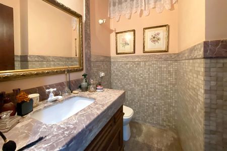 Casa à venda com 310m², 3 quartos e 2 vagasLavabo