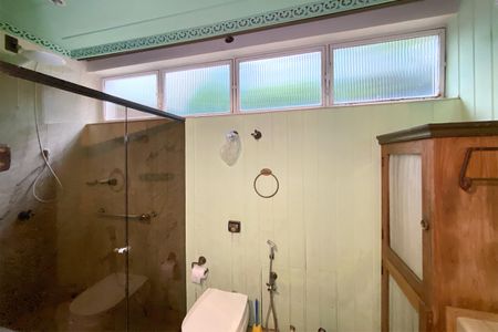 Casa à venda com 310m², 3 quartos e 2 vagasBanheiro da Suíte 1