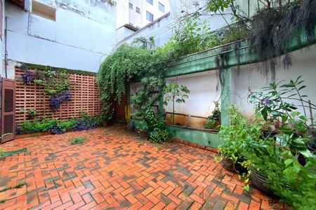 Casa à venda com 310m², 3 quartos e 2 vagasQuintal