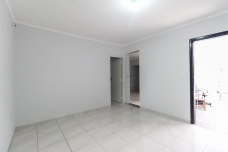 Casa para alugar com 200m², 3 quartos e 6 vagas Casa para alugar com 200m², 3 quartos e 6 vagasSala