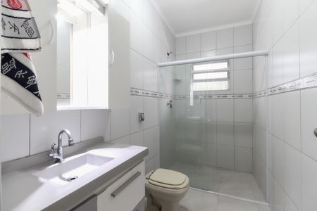 Casa para alugar com 200m², 3 quartos e 6 vagas Casa para alugar com 200m², 3 quartos e 6 vagasBanheiro Social