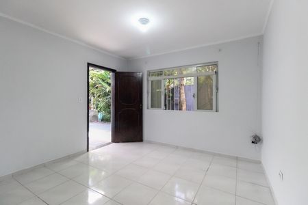 Casa para alugar com 200m², 3 quartos e 6 vagas Casa para alugar com 200m², 3 quartos e 6 vagasSala