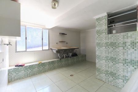 Casa para alugar com 200m², 3 quartos e 6 vagas Casa para alugar com 200m², 3 quartos e 6 vagasÁrea de Serviço