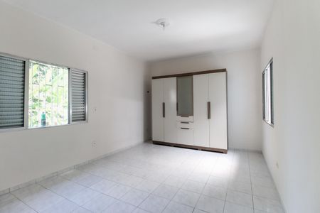 Casa para alugar com 200m², 3 quartos e 6 vagas Casa para alugar com 200m², 3 quartos e 6 vagasQuarto 2 - Suíte
