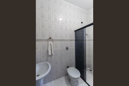 Casa para alugar com 200m², 3 quartos e 6 vagas Casa para alugar com 200m², 3 quartos e 6 vagasBanheiro Quarto 2 - Suíte