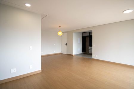 Sala de apartamento para alugar com 2 quartos, 90m² em Jardim Caboré, São Paulo