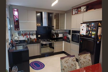 Casa à venda com 3 quartos, 141m² em Penha de França, São Paulo