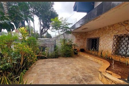 Casa à venda com 3 quartos, 299m² em Jardim da Saúde, São Paulo