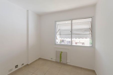 Apartamento à venda com 106m², 3 quartos e 2 vagasQuarto 2