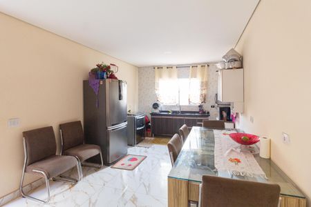 Casa à venda com 130m², 3 quartos e 2 vagas Casa à venda com 130m², 3 quartos e 2 vagasCozinha