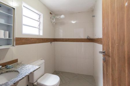 Casa à venda com 130m², 3 quartos e 2 vagas Casa à venda com 130m², 3 quartos e 2 vagasBanheiro de serviço