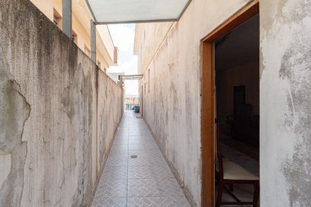 Casa à venda com 130m², 3 quartos e 2 vagas Casa à venda com 130m², 3 quartos e 2 vagasCorredor